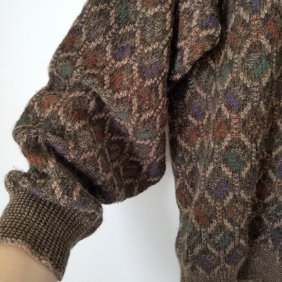 Vintage brown sweater. - Picture 2 of 5
